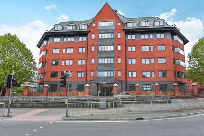 1 Bedroom Flat To Rent In Wellington Street, Slough, SL1