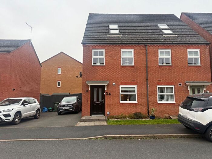 3 Bedroom Semi Detached House For Sale In Jardine Close, Amblecote, Stourbridge, DY8