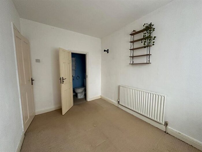 3 Bedroom Semi-Detached House To Rent In Ellesmere Avenue, Derby, DE24