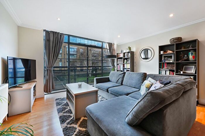 2 Bedroom Flat For Sale In Ferry Quays, Ferry Lane, Brentford, TW8