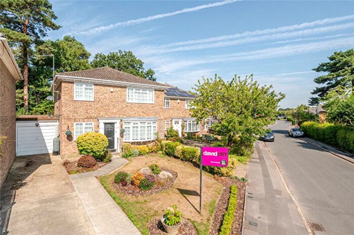 4 Bedroom Detached House To Rent In McCarthy Way, Finchampstead, Wokingham, Berkshire, RG40