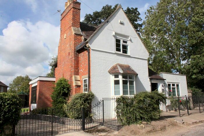 3 Bedroom Cottage To Rent In Church Hill, Forest Hill, OX33