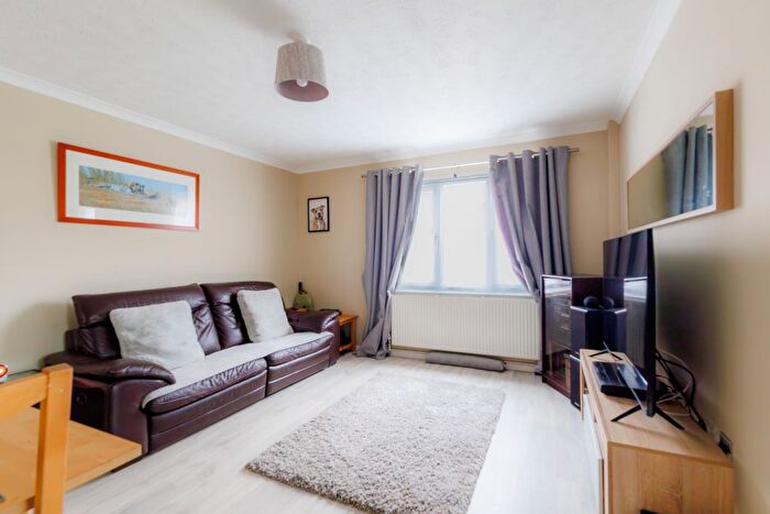 2 Bedroom Semi-Detached House For Sale In Boundary Close, Swindon, SN2