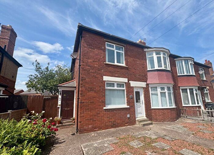 2 Bedroom Flat For Sale In Closefield Grove, Monkseaton, NE25