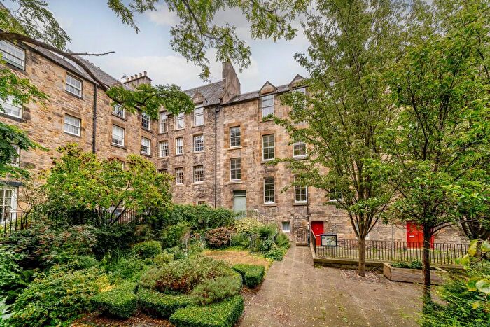 1 Bedroom Apartment For Sale In Coinyie House Close, Old Town, Edinburgh, EH1