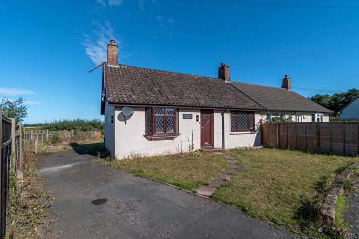 2 Bedroom Semi-Detached Bungalow For Sale In Camping Hill, Stiffkey, NR23