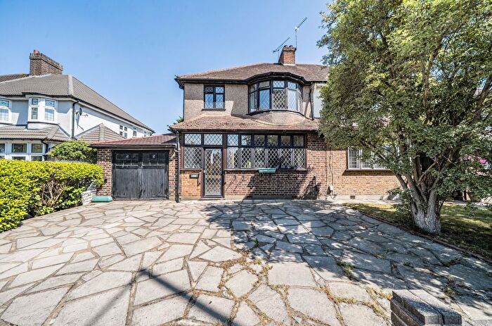 3 Bedroom Semi-Detached House For Sale In Avery Hill Road, Eltham, SE9