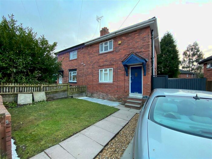 3 Bedroom Semi-Detached House To Rent In Meadow Road, Dudley, DY1