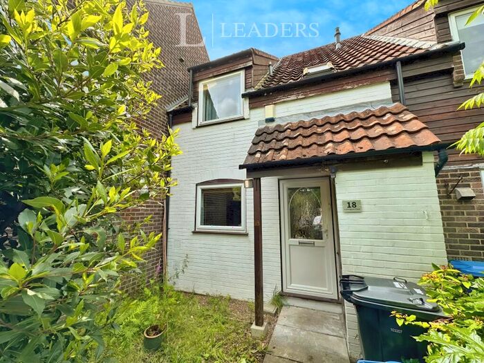 3 Bedroom Bungalow To Rent In Lushington Close, Norwich, NR5