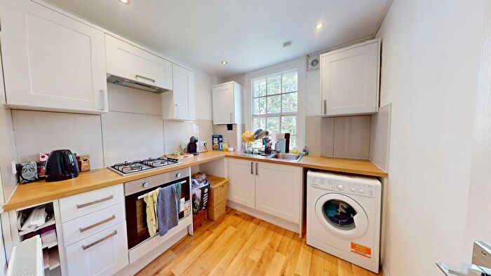 2 Bedroom Flat To Rent In Brunswick Road, Hove, BN3