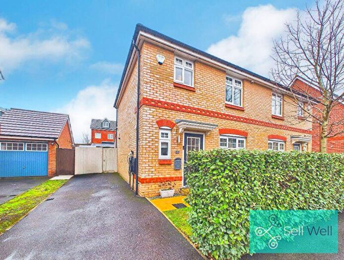 3 Bedroom Semi Detached House For Sale In Thorne Crescent, Worsley, Manchester, M28