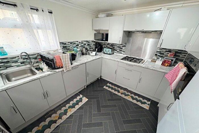 3 Bedroom Property To Rent In Silver Street, Cardiff, CF24