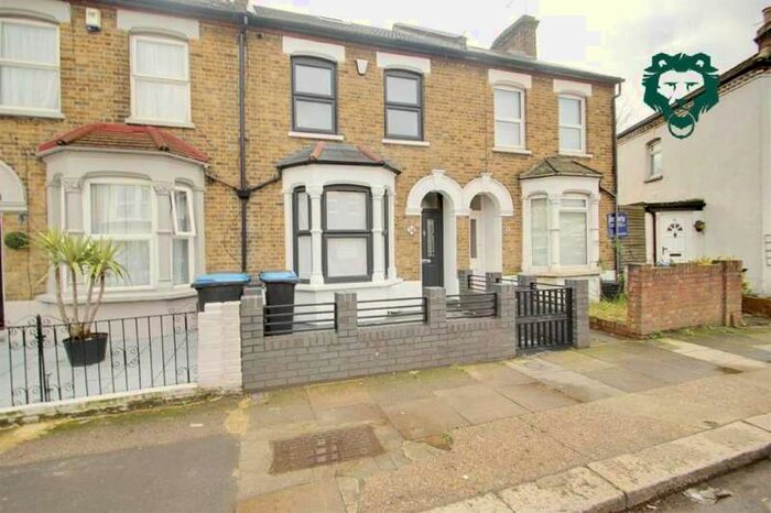 5 Bedroom Terraced House To Rent In Grosvenor Road, N9