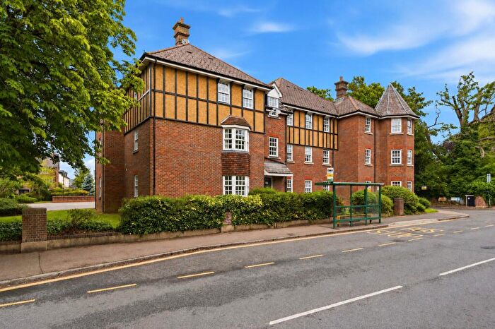2 Bedroom Apartment To Rent In Chime Square, St. Albans, Hertfordshire, AL3