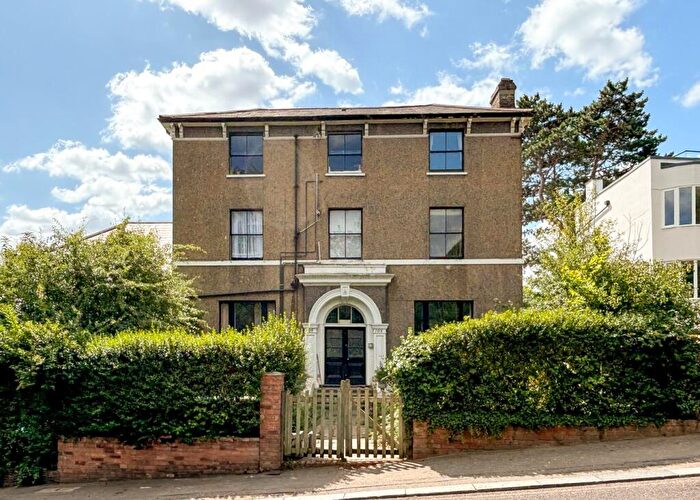 3 Bedroom Flat For Sale In Honor Oak Park, London, SE23