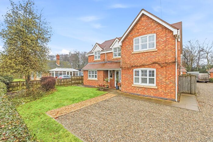4 Bedroom Detached House For Sale In Plantation Close, Aston, CW5