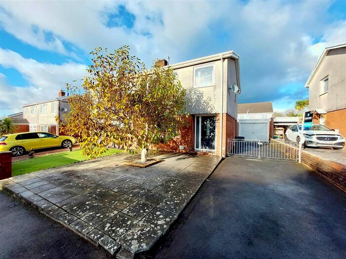 3 Bedroom Semi-Detached House For Sale In Llys Aneirin, Gorseinon, Swansea, SA4
