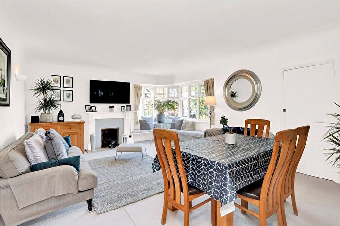 3 Bedroom Flat To Rent In Leicester House, Watts Road, Thames Ditton, KT7