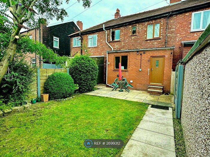 3 Bedroom Terraced House To Rent In Tom Shepley Street, Hyde, SK14