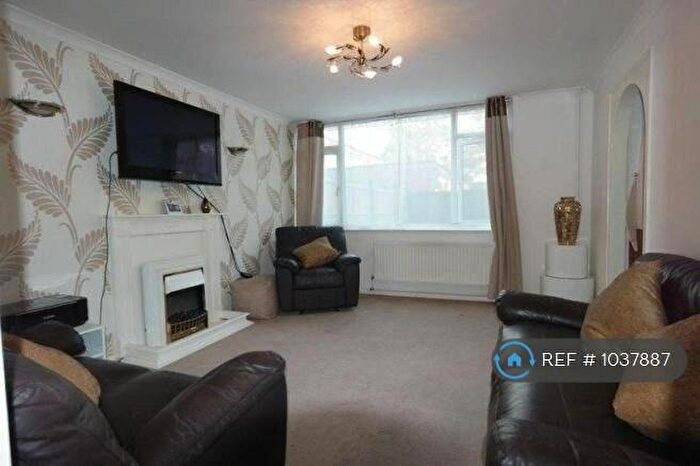 3 Bedroom Maisonette To Rent In Tawney Road, London, SE28