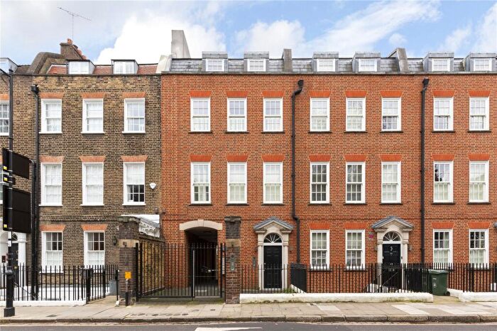 2 Bedroom Apartment To Rent In Colebrooke Row, London, N1