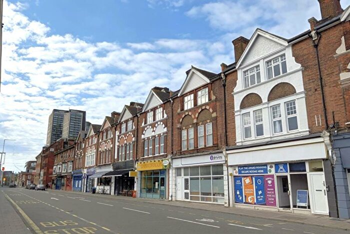 1 Bedroom Apartment To Rent In Woking, Surrey, GU21