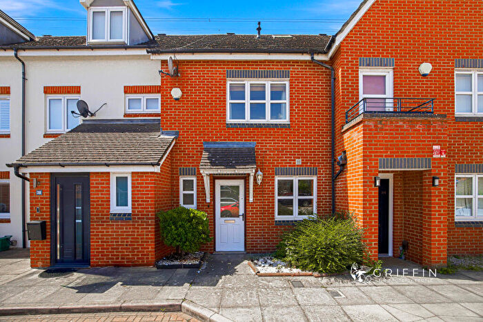3 Bedroom Terraced House For Sale In Southwell Close, Chafford Hundred, Chafford Hundred, RM16