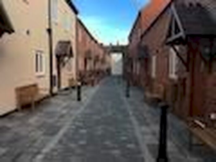 1 Bedroom Flat To Rent In Three Tuns Courtyard, Atherstone CV9