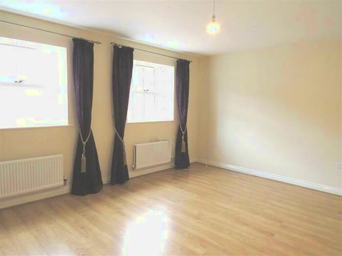 4 Bedroom Town House To Rent In Whittingham Avenue, Wendover, Aylesbury, HP22