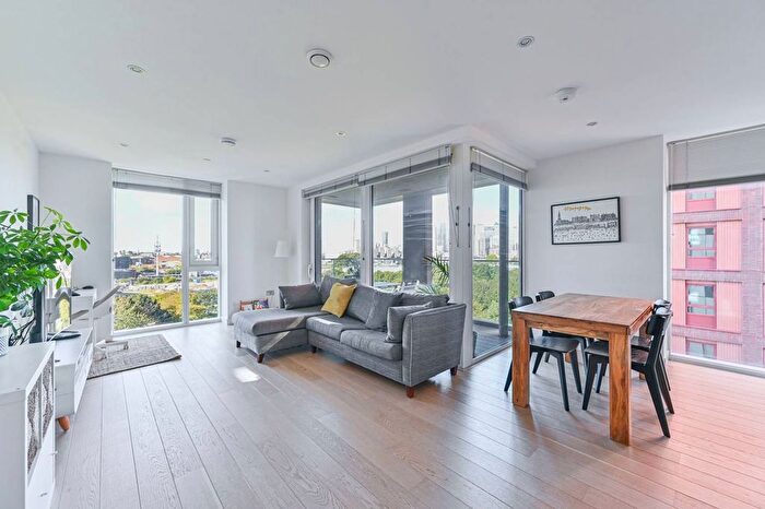 2 Bedroom Flat For Sale In Pilot Walk, Greenwich, London, SE10