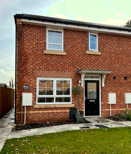 2 Bedroom End Of Terrace House To Rent In Woodland Crescent, Doncaster, South Yorkshire, DN7