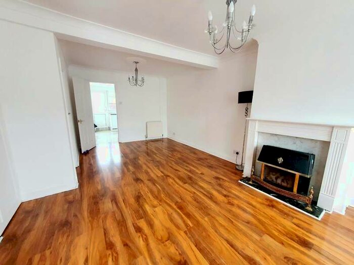 3 Bedroom Terraced House To Rent In Albany Park Avenue Enfield, EN3