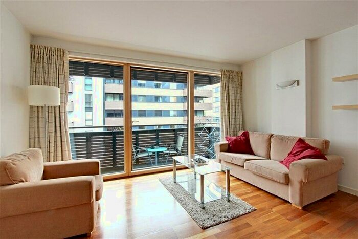 2 Bedroom Flat To Rent In Poole Street, Islington, N1