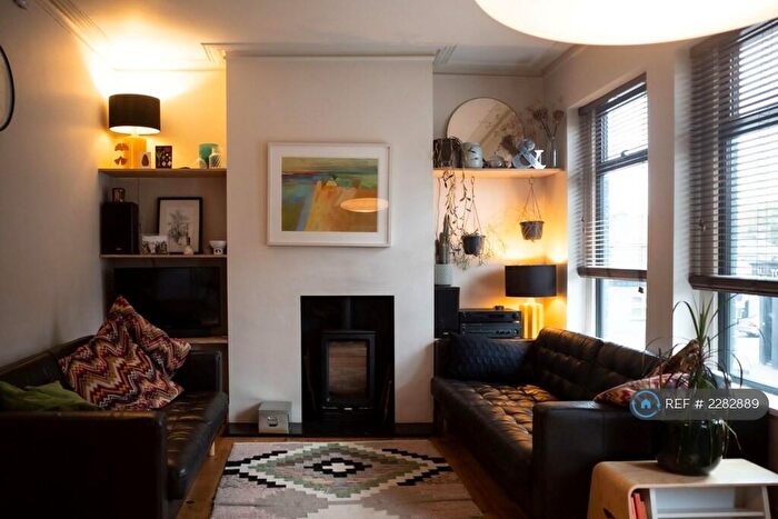 2 Bedroom Flat To Rent In Forest Road, London, E17