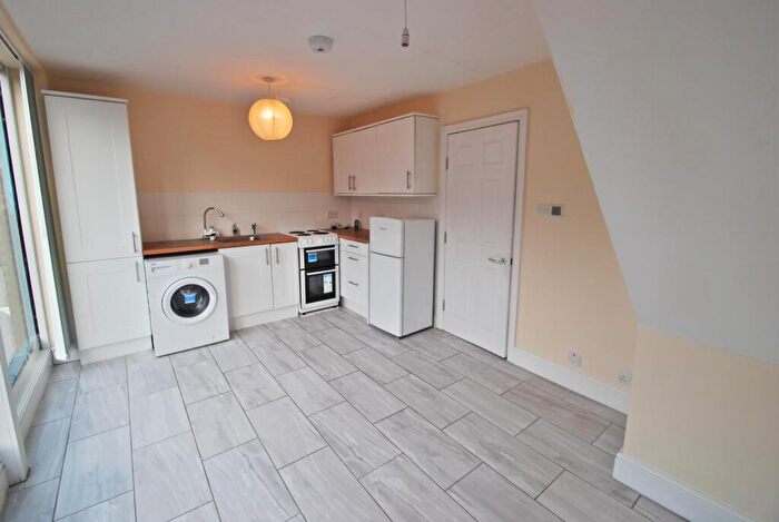 1 Bedroom Flat To Rent In Grove Street, Wilmslow, SK9