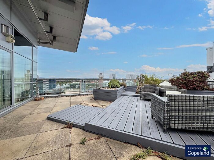 2 Bedroom Flat For Sale In The Quays, Salford Quays, Salford, M50