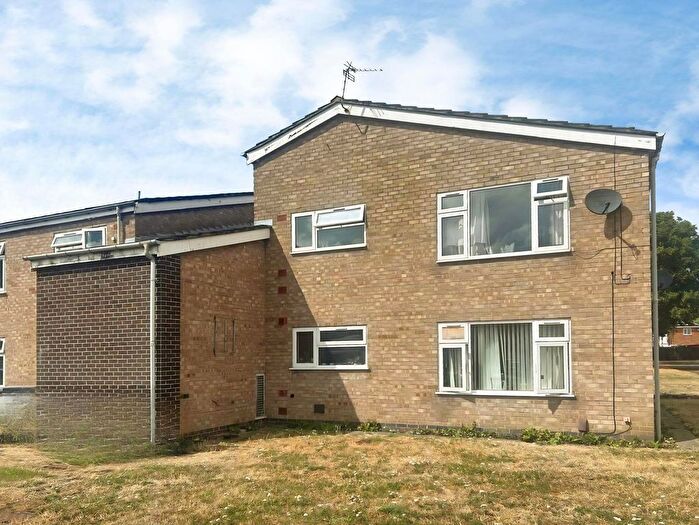 1 Bedroom Flat For Sale In Pevensey Road, Loughborough, Leicestershire, LE11