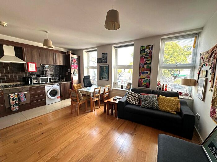 1 Bedroom Flat To Rent In High Road, East Finchley, London, N2