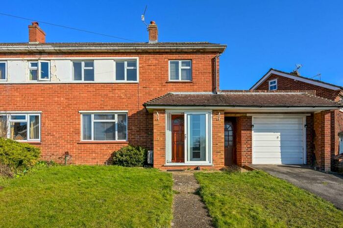 3 Bedroom Semi-Detached House To Rent In Finches Rise, Merrow, Guildford, GU1