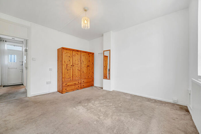 1 Bedroom Apartment For Sale In Ajax House, Old Bethnal Green Road, London, E2