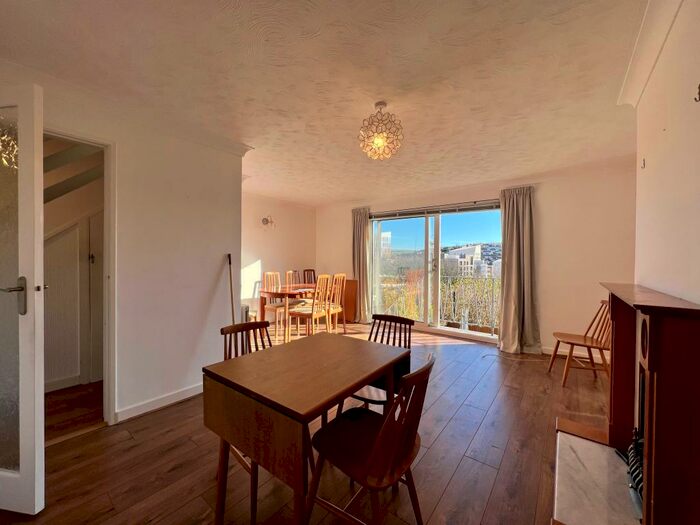 3 Bedroom Terraced House To Rent In Thompson Road, Brighton, BN1