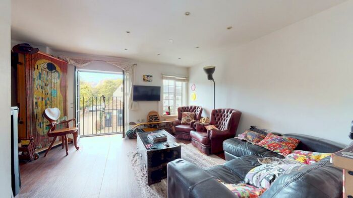 2 Bedroom Flat To Rent In London Road, CR4