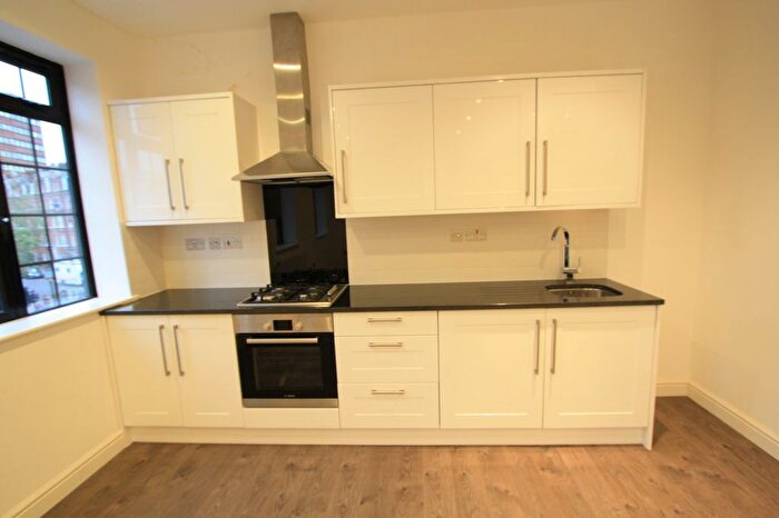 2 Bedroom Flat To Rent In Astoria Walk, London, SW9