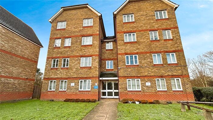 2 Bedroom Flat To Rent In Woburn Close, London, SE28