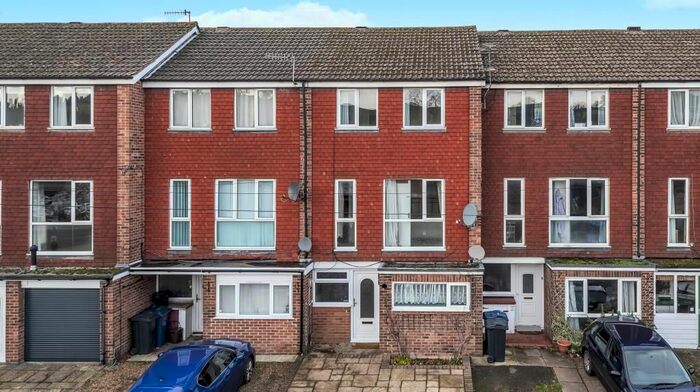 4 Bedroom Terraced House To Rent In Bellingdon Road, Chesham, HP5