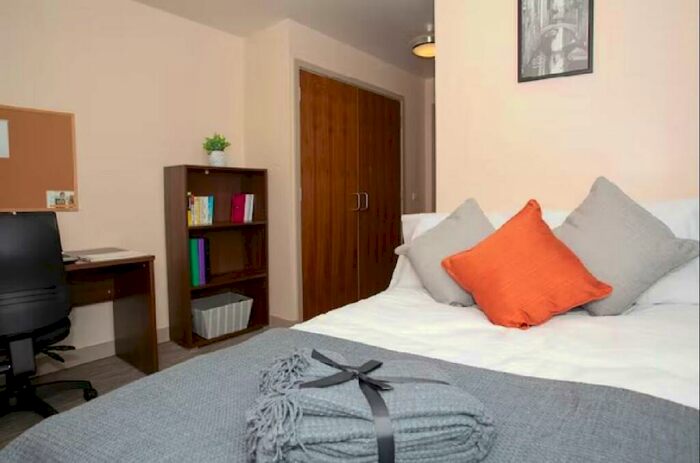 5 Bedroom Flat To Rent In Wool Factory - Flat, Nottingham, Leicestershire, LE1