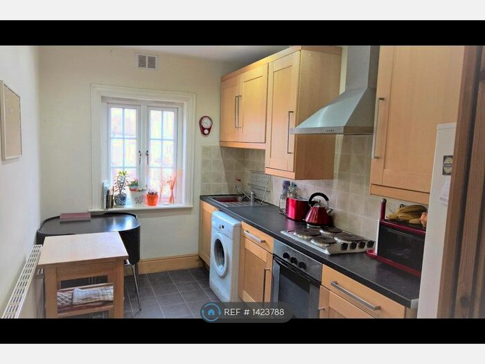 2 Bedroom Flat To Rent In Brantford Street, Leeds, LS7