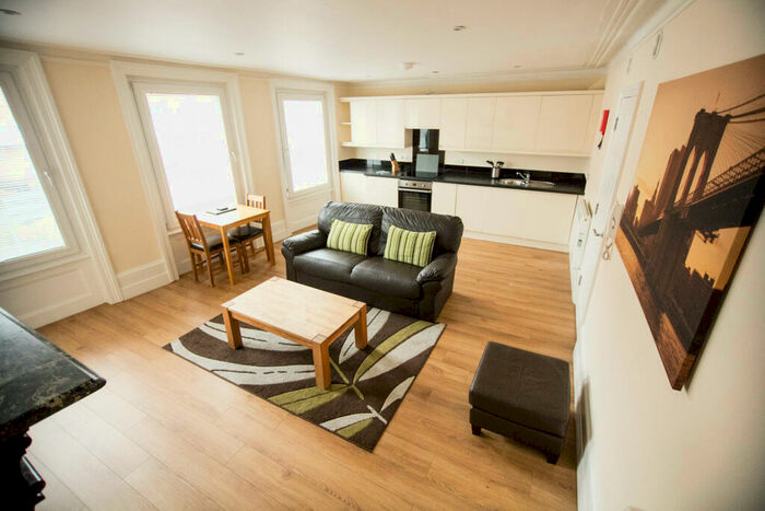 1 Bedroom Apartment To Rent In Queens Road, Reading, RG1