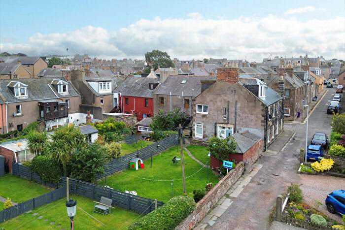 2 Bedroom Maisonette For Sale In St. Johns Place, Montrose, DD10