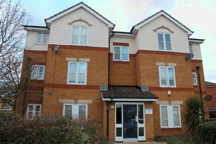 1 Bedroom Flat To Rent In Wymark Close, Rainham, Essex RM13